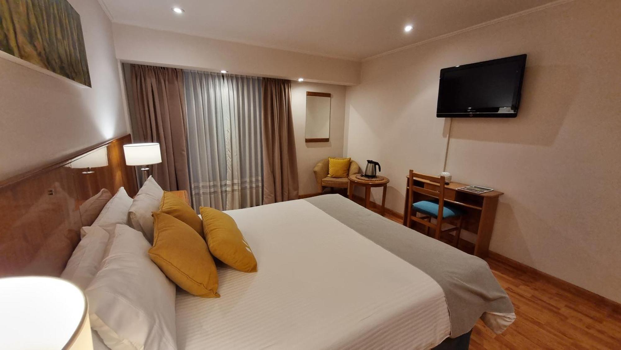 Niken Hotel Spa & Business Center ネコチェア エクステリア 写真