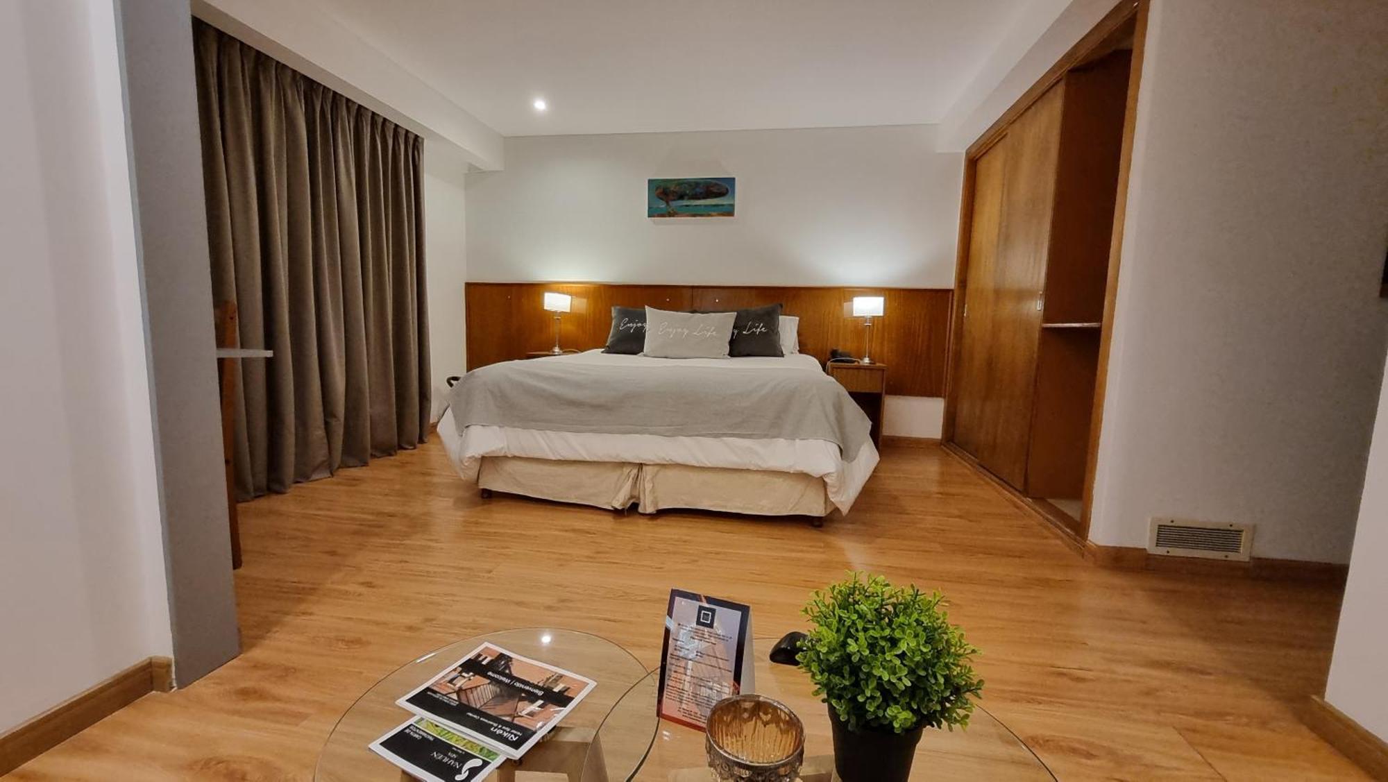 Niken Hotel Spa & Business Center ネコチェア エクステリア 写真